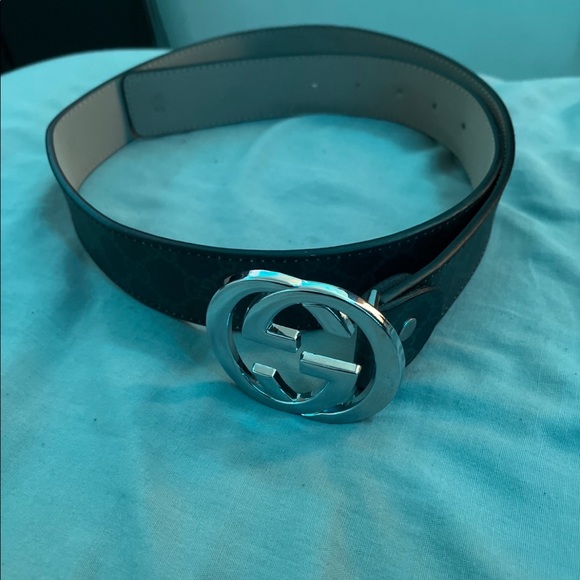 Black Gucci Belt - Picture 3 of 5